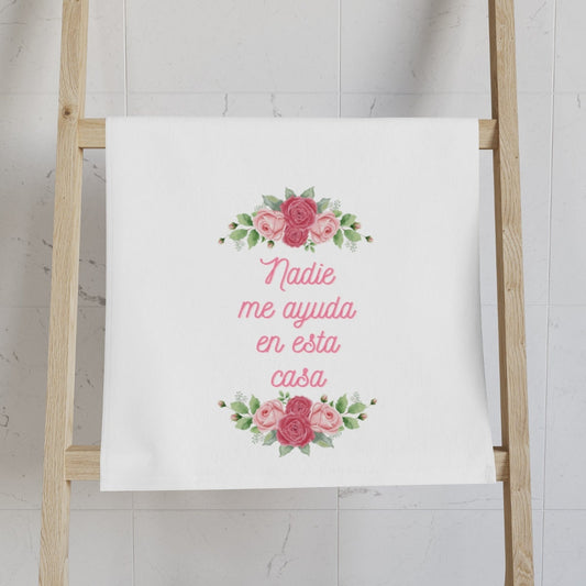 Nadie me ayuda en estate casa Funny Spanish Mom Gift Kitchen Towel | Mothers Day Gifts, Spanglish, Latino, Hispanic, Caribbean, Puerto Rican