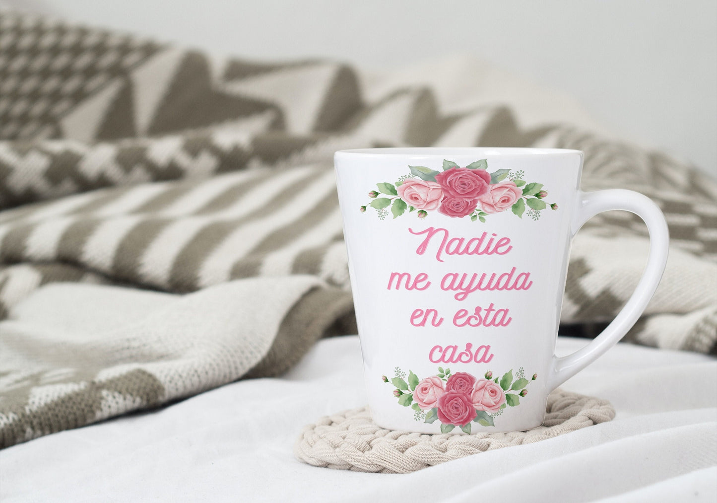 Nadie me ayuda en esta casa Spanish Mom Gift Latte Mug | Mothers Day Funny Gift for Mom, Spanglish, Latino, Hispanic, Caribbean, PR